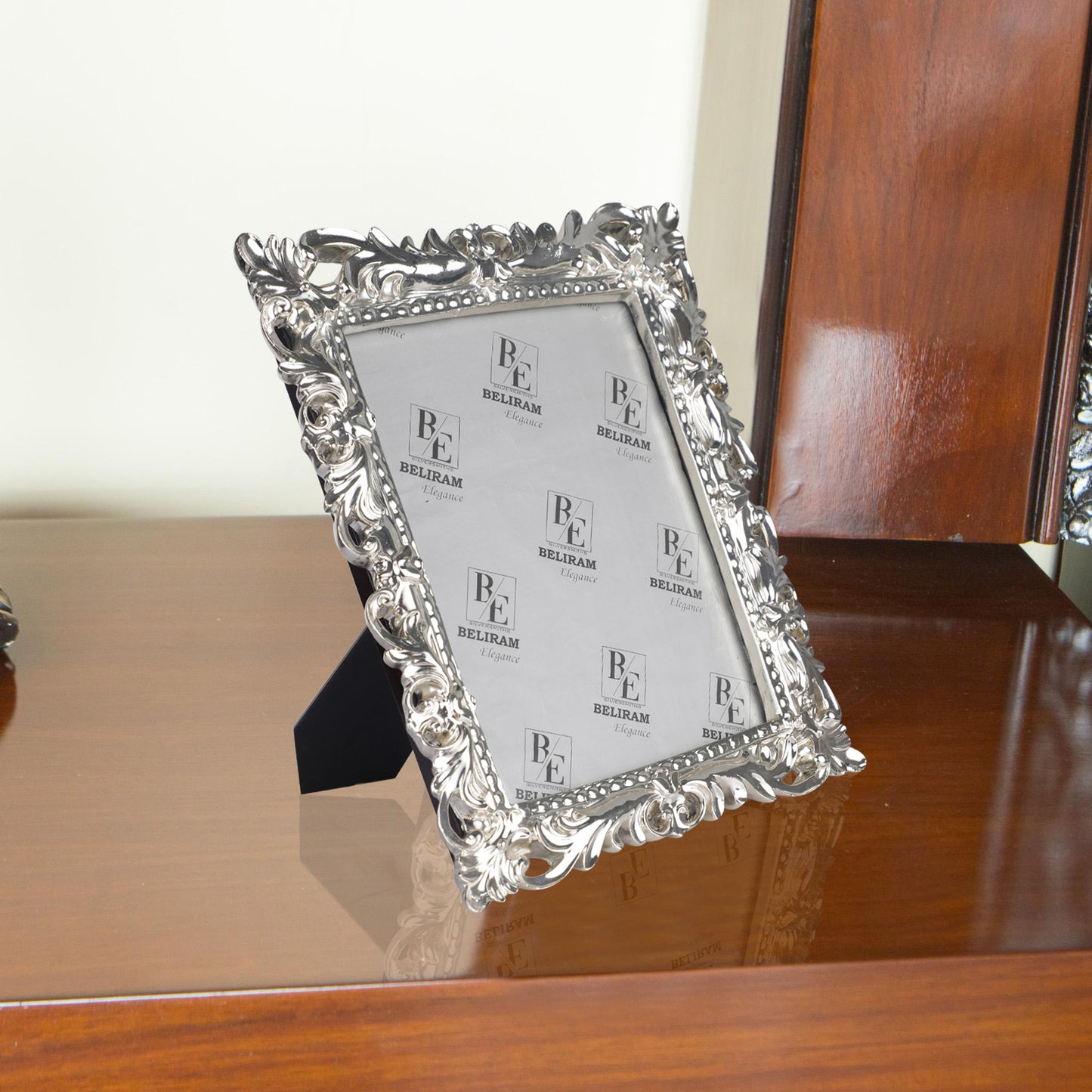 Photo frame