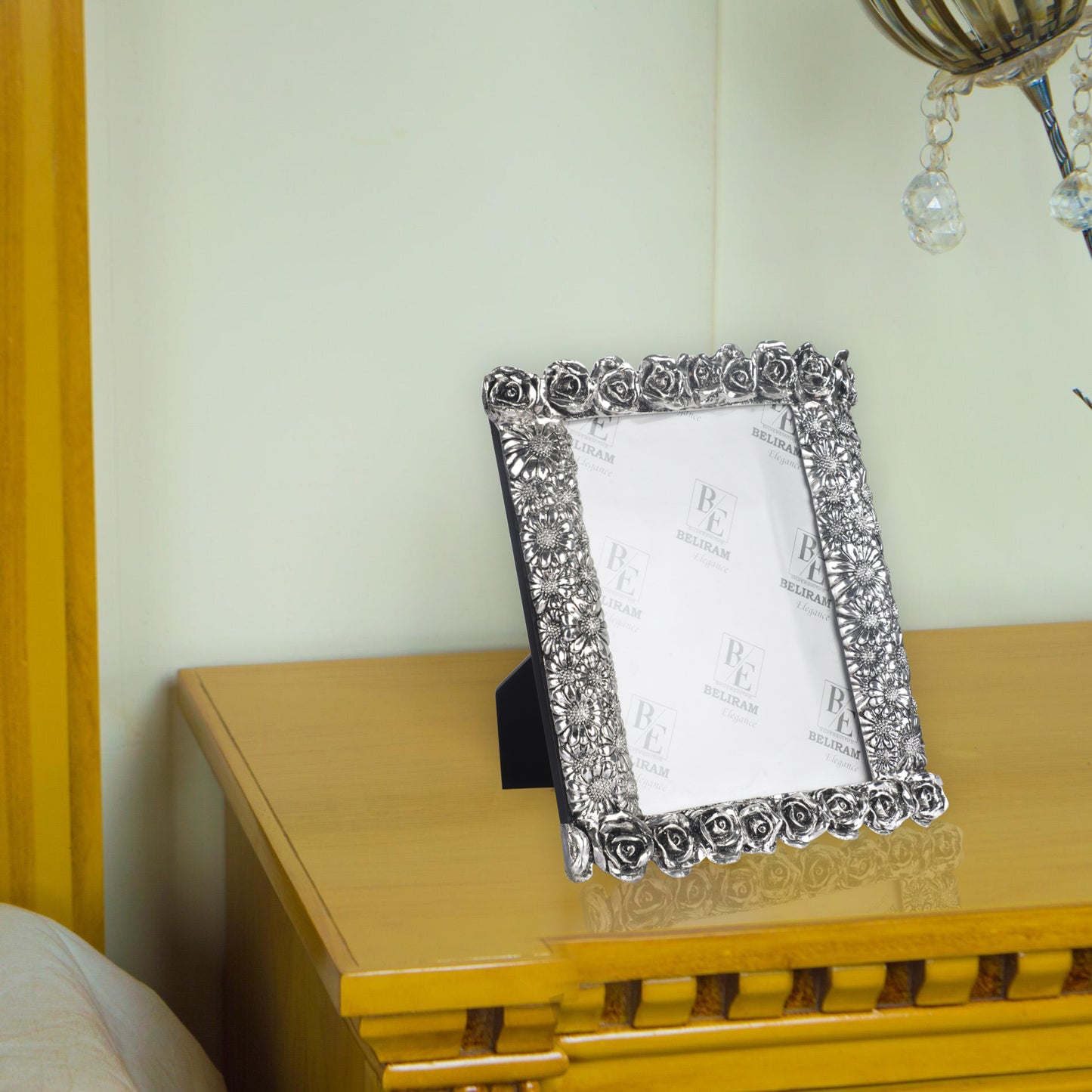 Photo frame
