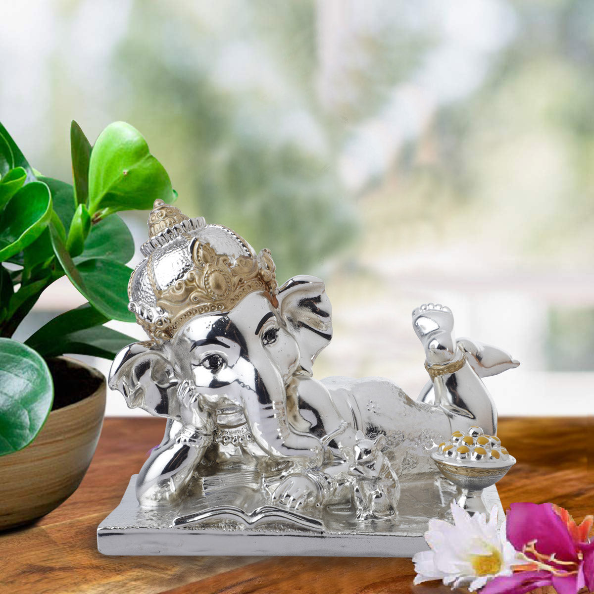 Relaxing Ganesha