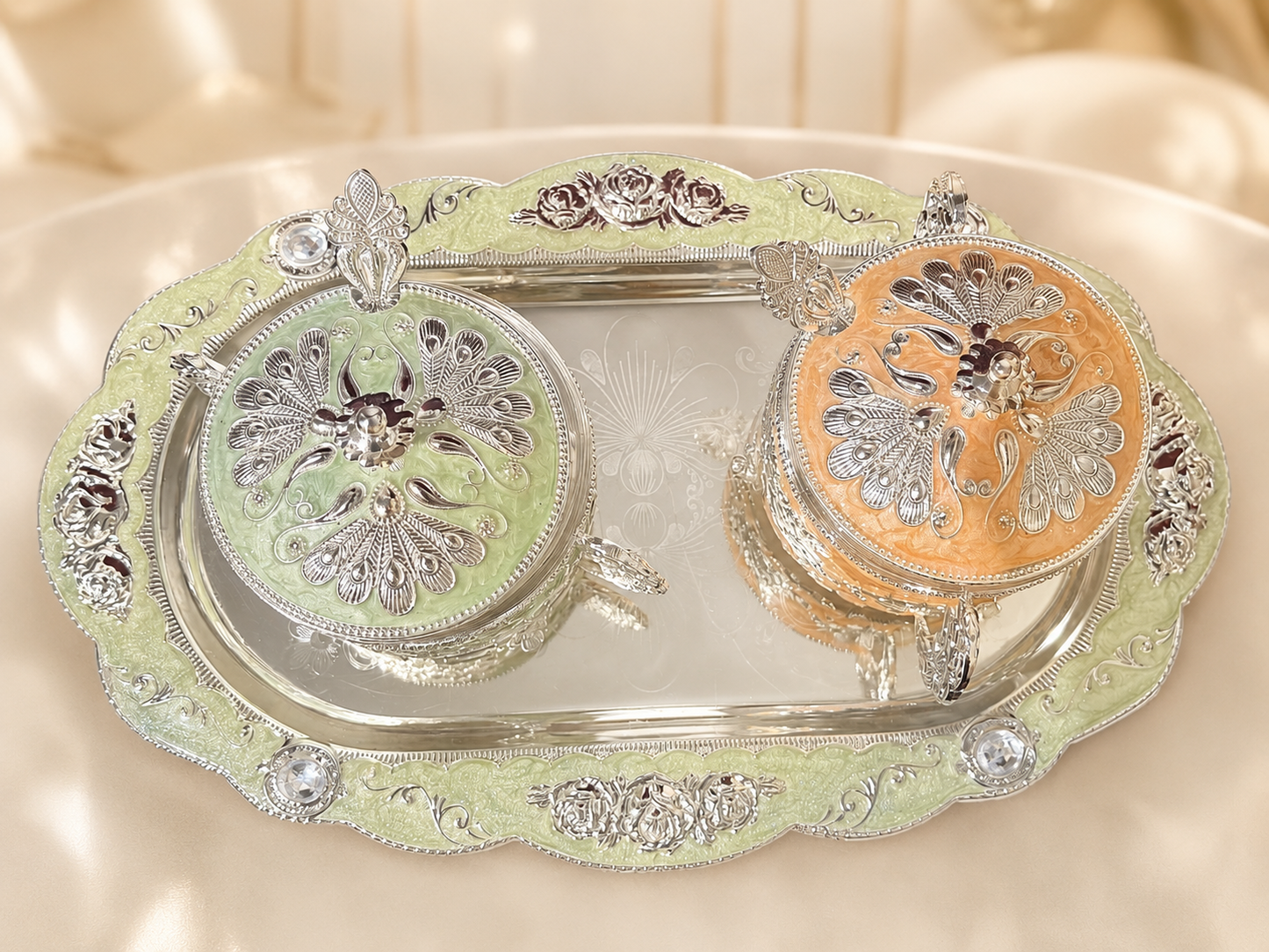 2 Lid Boxes With Tray