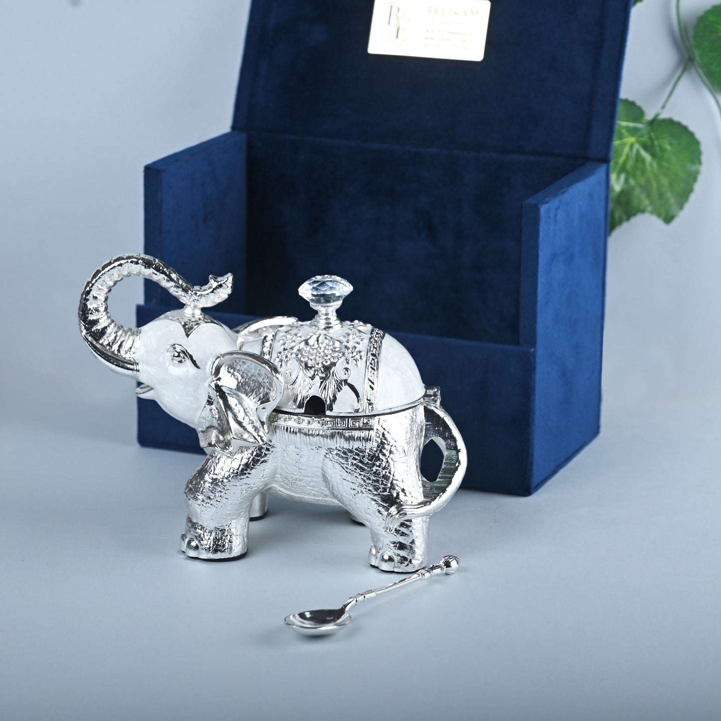 Elephant Candy Box (white)