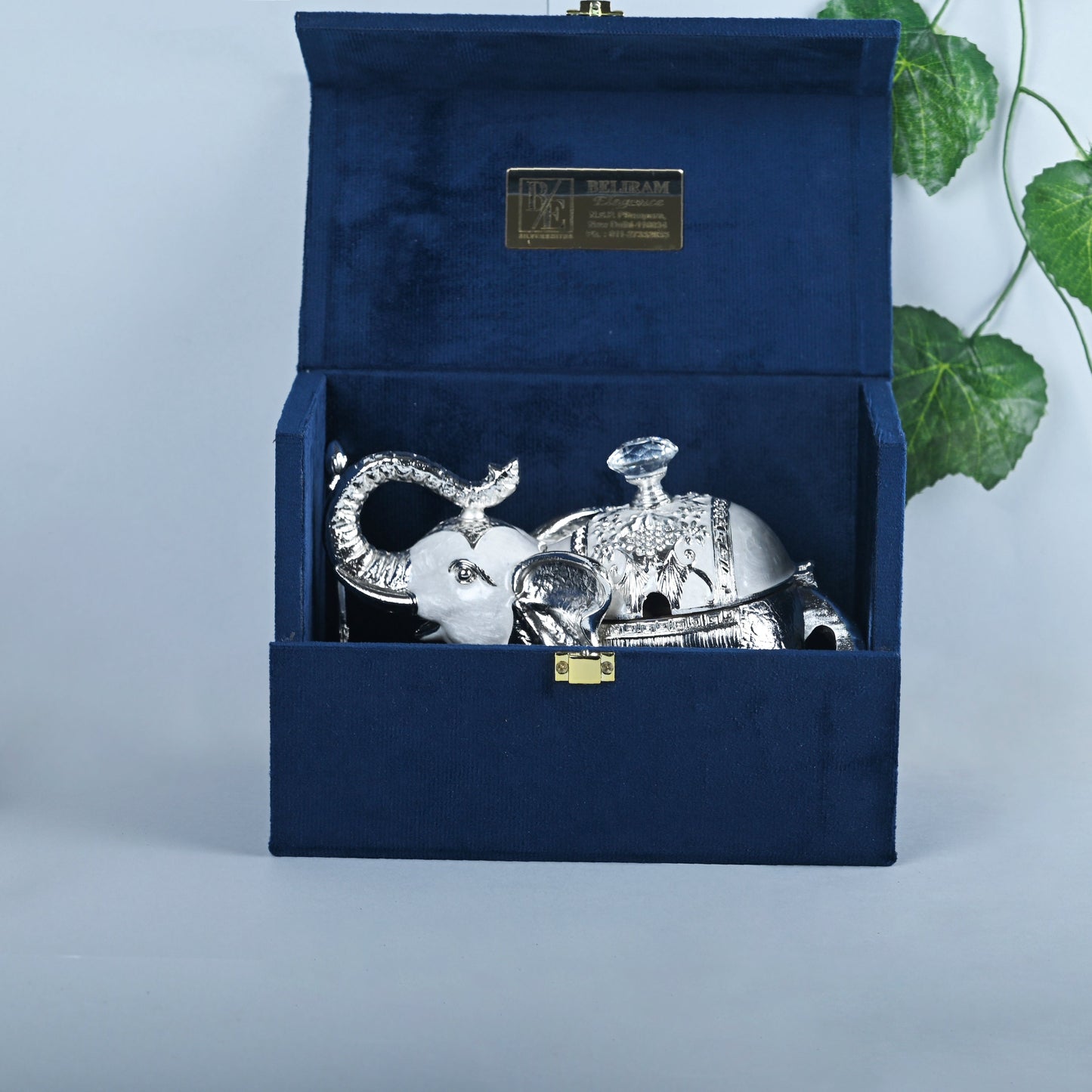 Elephant Candy Box (white)