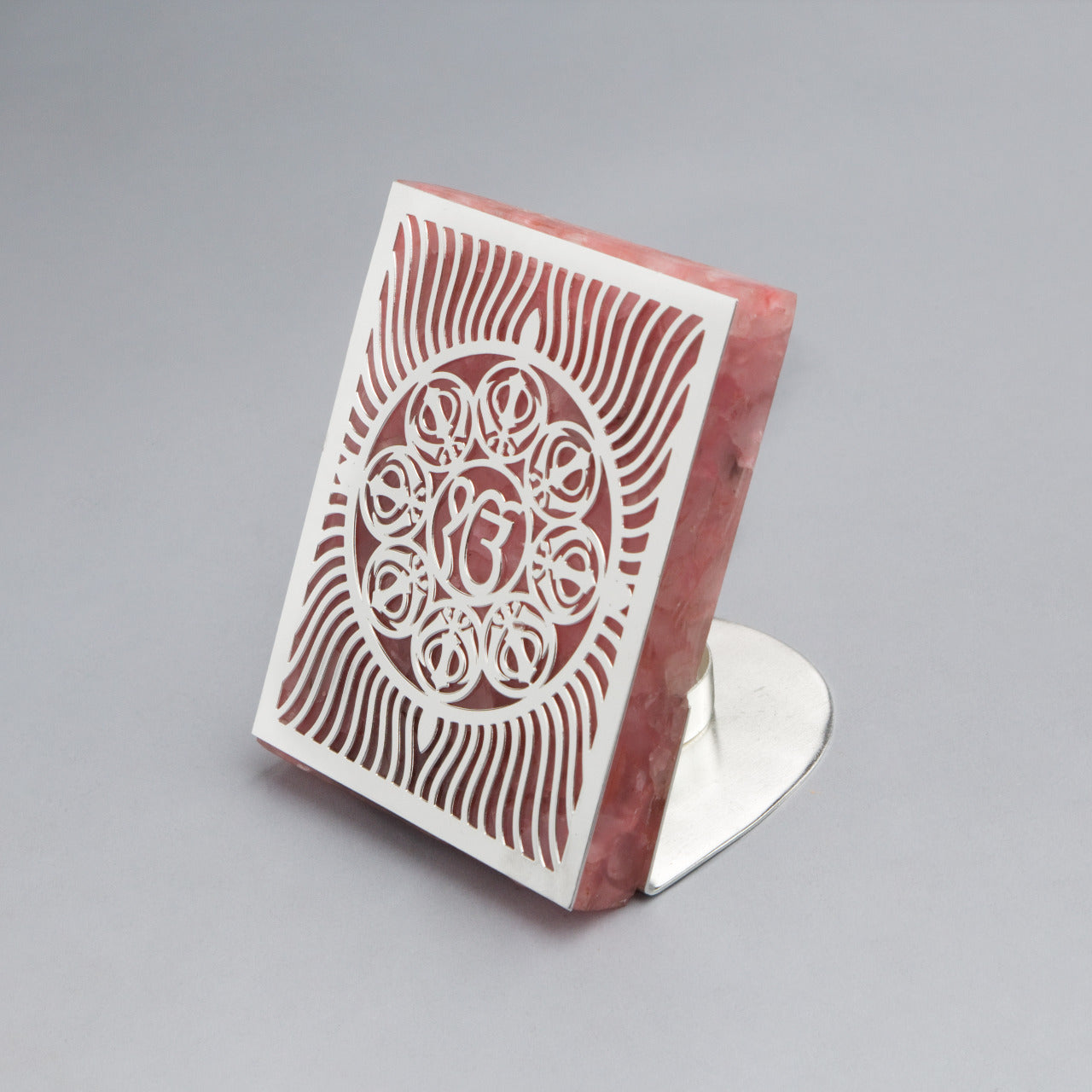 T light holder - khanda cut work