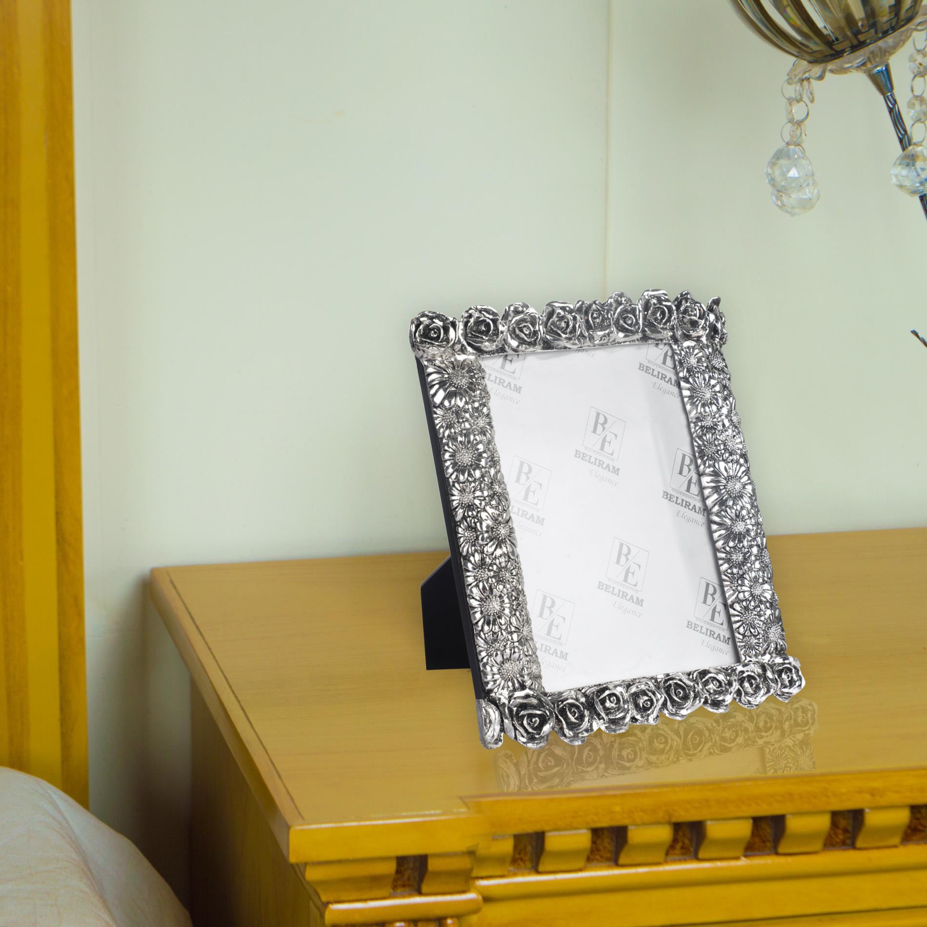 Photo frame