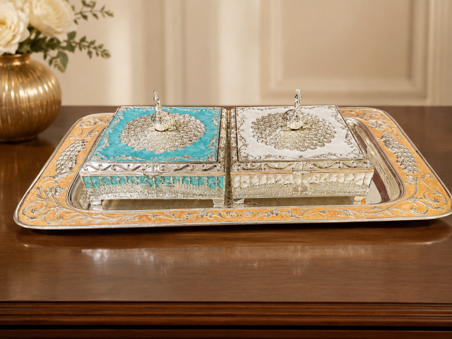 2 Square Boxes With Tray