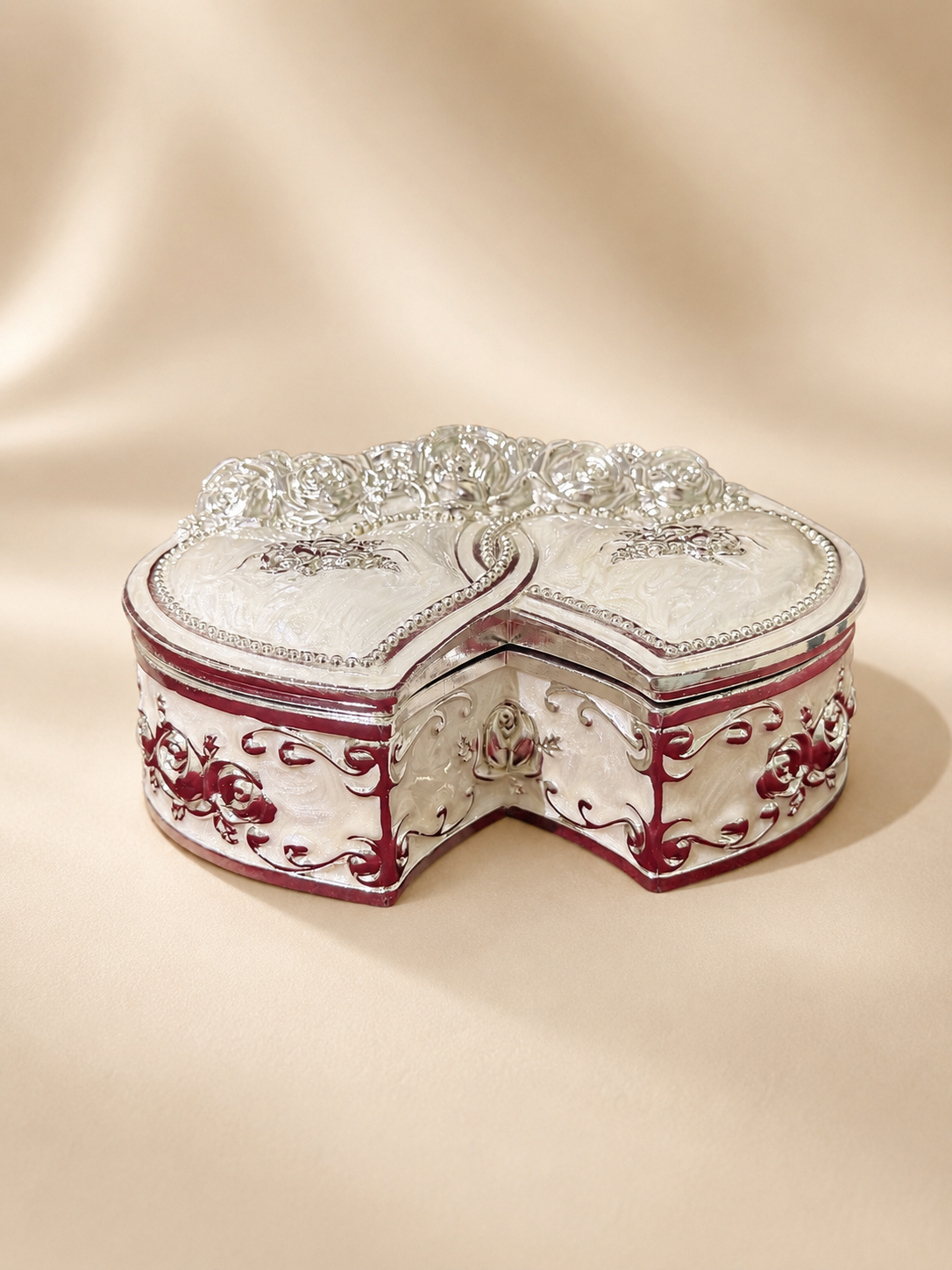 Jewellery Box Heart Shaped - White
