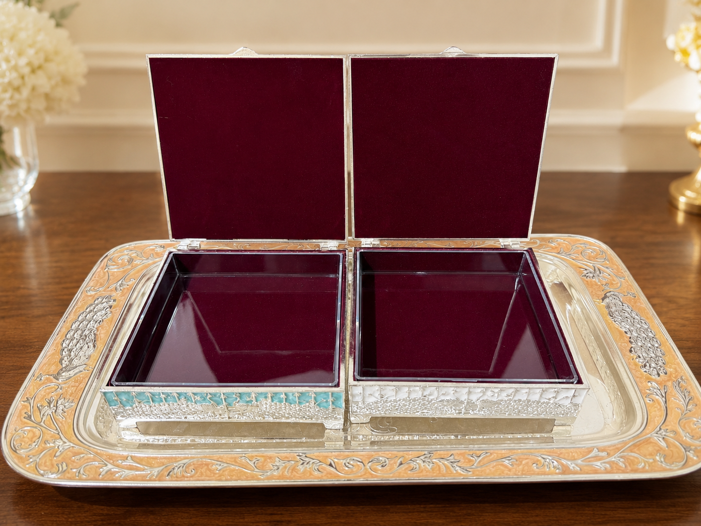 2 Square Boxes With Tray