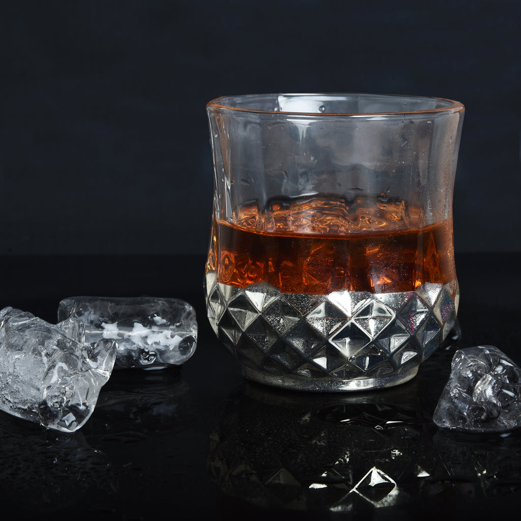 Ice bucket with 6 glasses