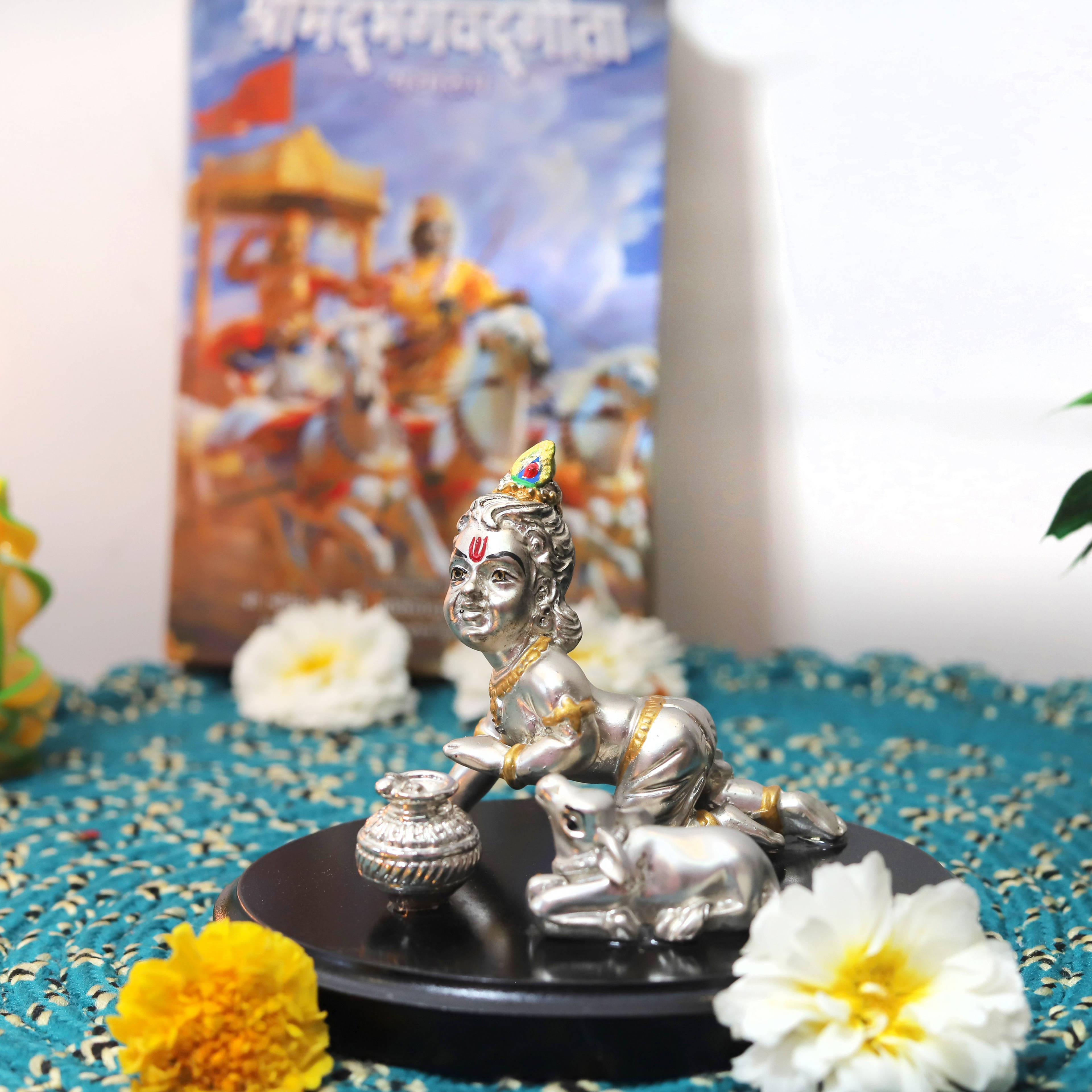 ladoo gopal on base
