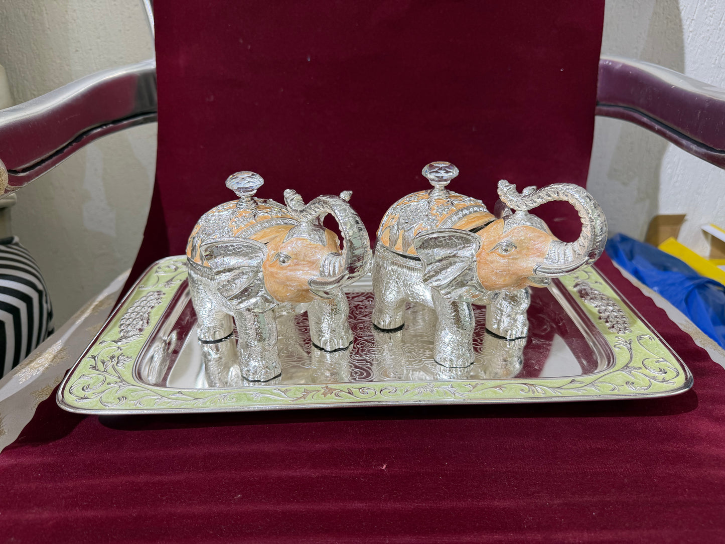 2 Elephant Boxes with Tray