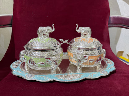 2 Round elephant boxes with Tray