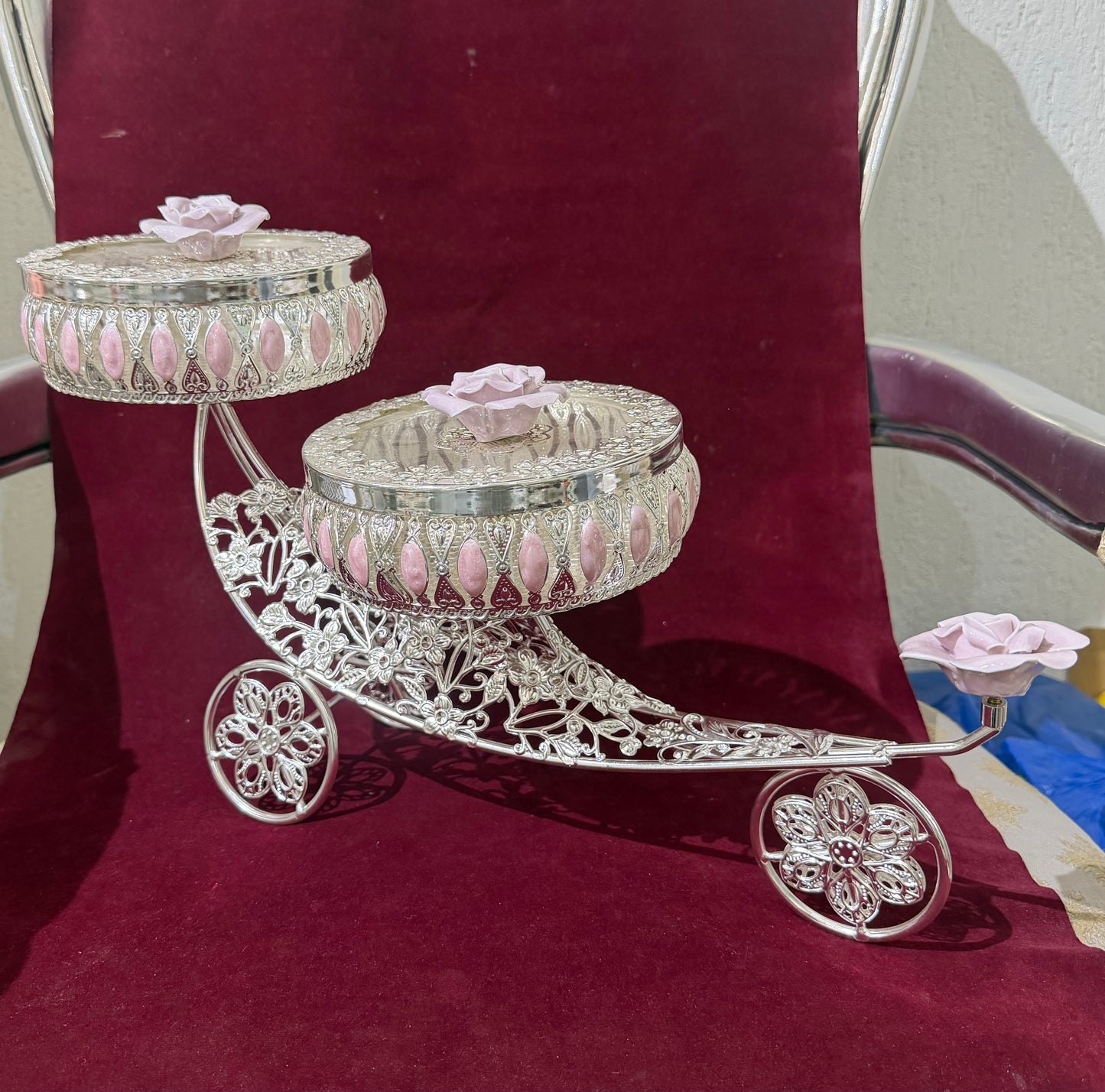Floral Carriage Serving Box