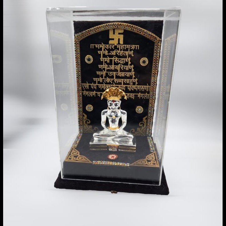 Jain idol with navkar mantra