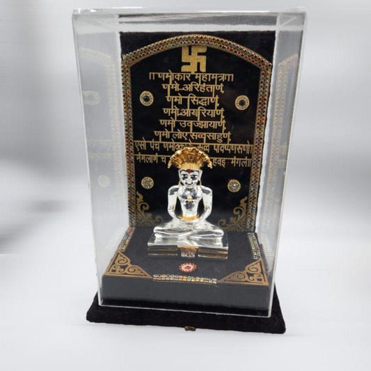 Jain idol with navkar mantra